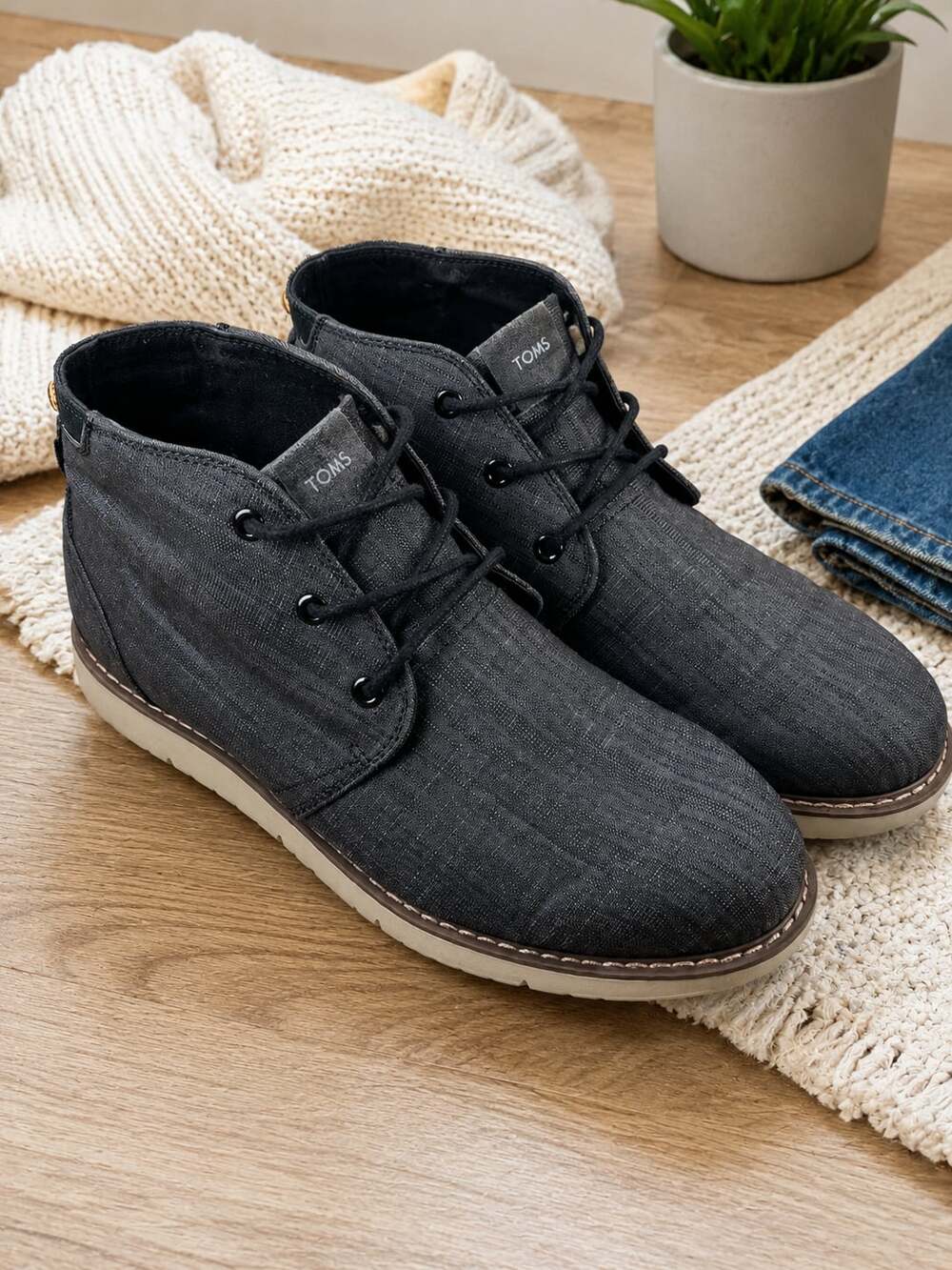 TOMS Navi Chukka Boots Men’s 10.5 Black Crosshatch Canvas Casual Lace Up